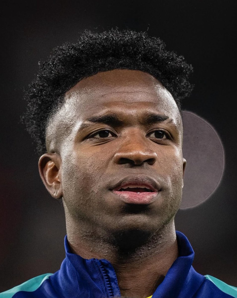 维尼修斯：巴西并非世界杯夺冠热门