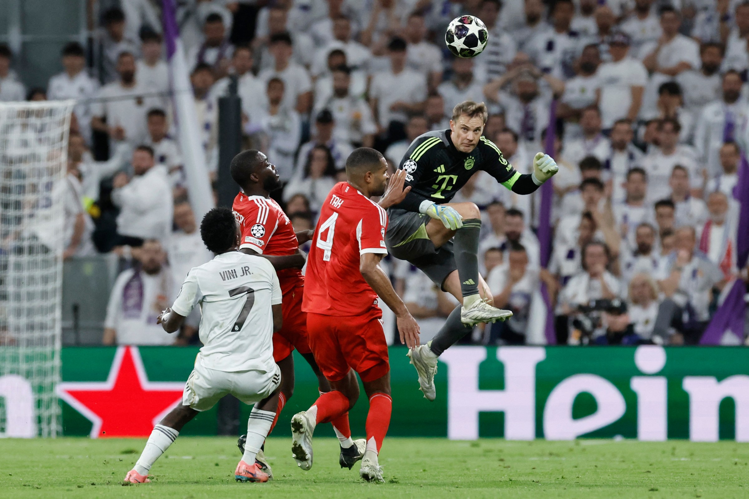 Manuel Neuer's heroics Bayern Munich vs. Real Madrid: 'Just another day in the office' | Bavarian Football Works