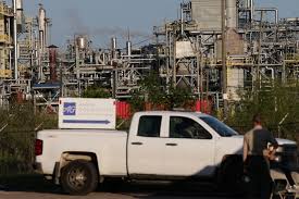 Deadly chemical leak at West Virginia plant leaves 2 dead