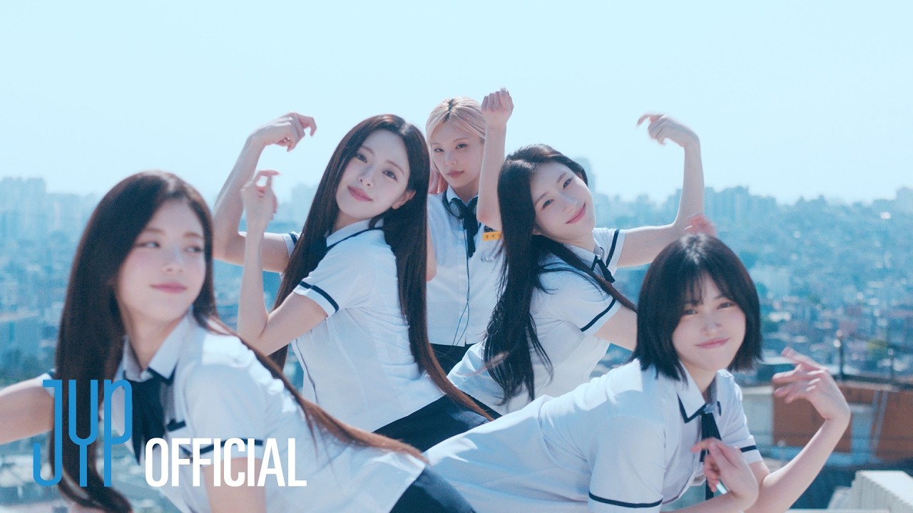 ITZY Motto Rooftop Dance Video