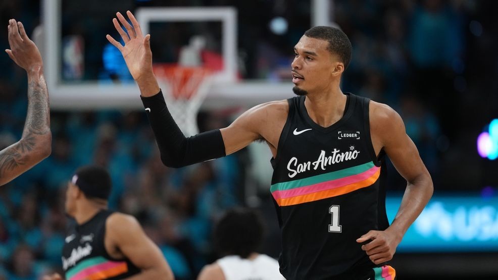 温班亚马全票当选NBA最佳防守球员