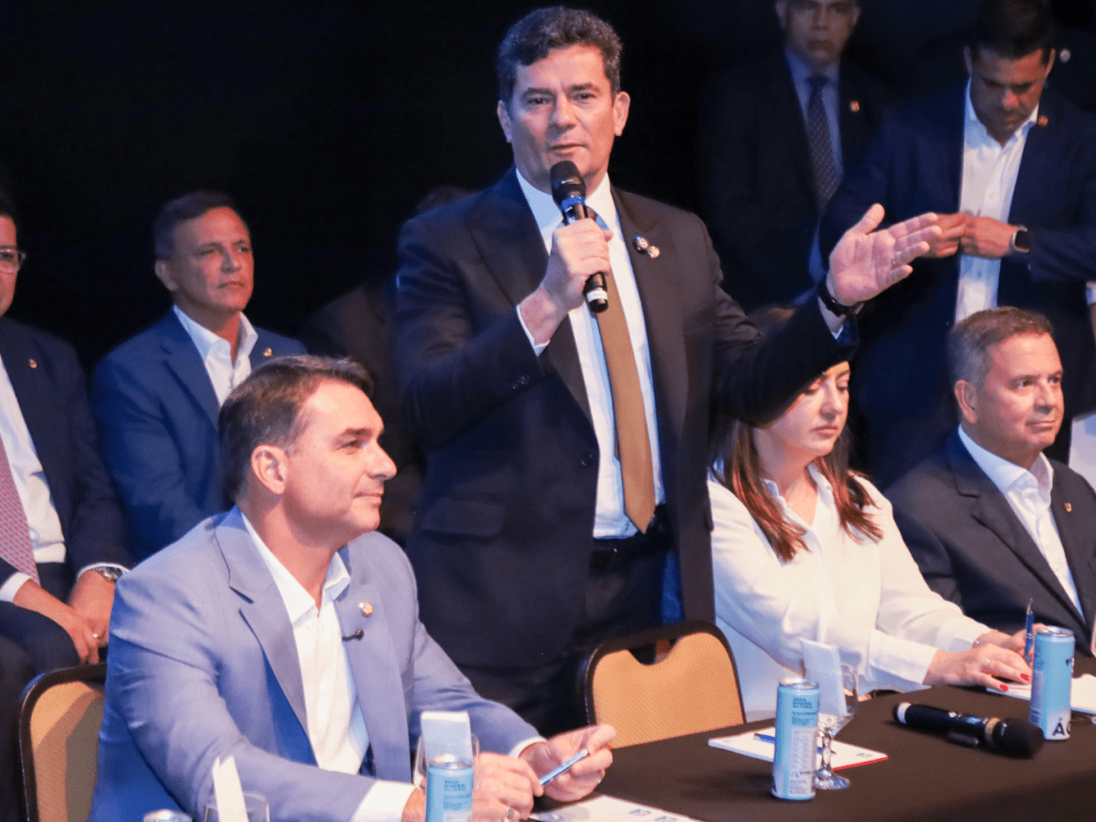 巴西权力博弈新动向:前检察官达拉尼奥尔宣布参选参议员,莫罗入党结成拉瓦雅托联盟 巴西权力博弈新动向:前检察官达拉尼奥尔宣布参选参议员,莫罗入党结成拉瓦雅托联盟