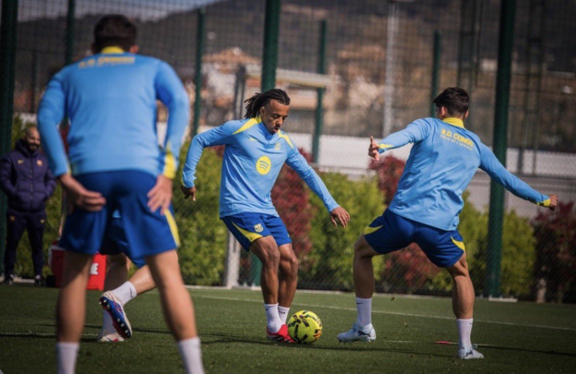 史诗级复苏！巴萨后防双雄孔德巴尔德惊天回归训练 冠军冲刺后防铁闸重燃战火