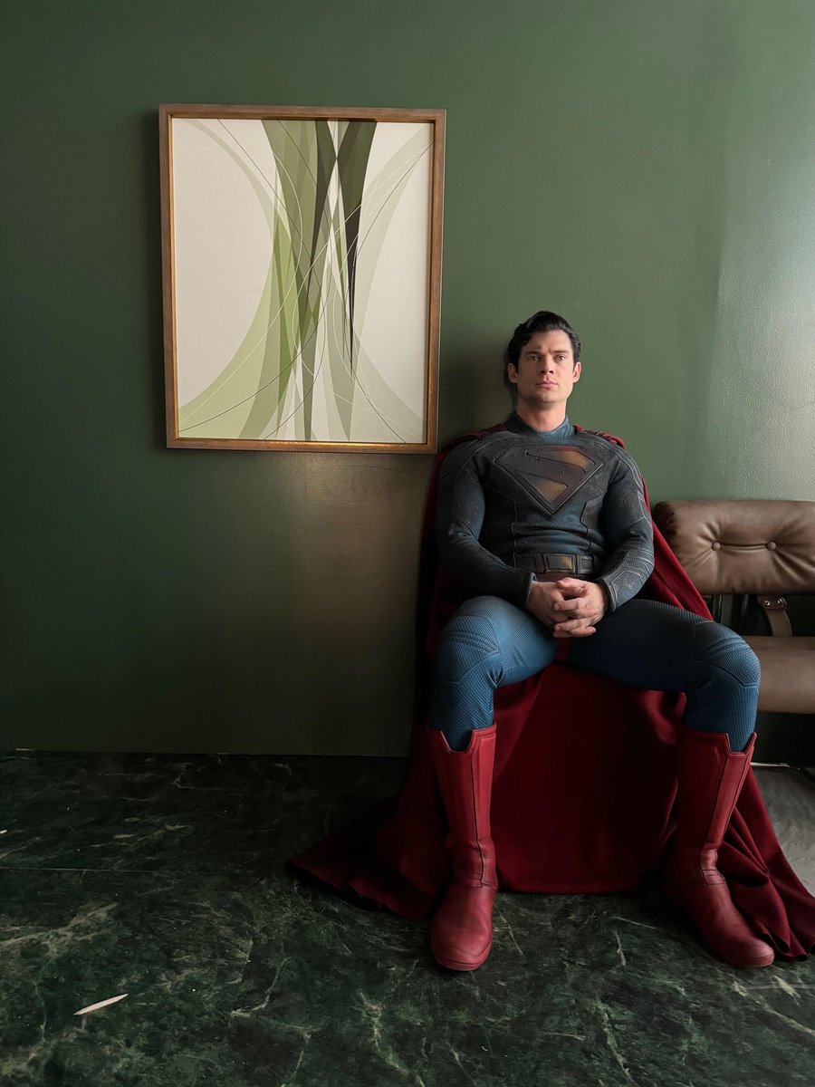 James Gunn发布Superman“at rest”照片 电影宣传火爆