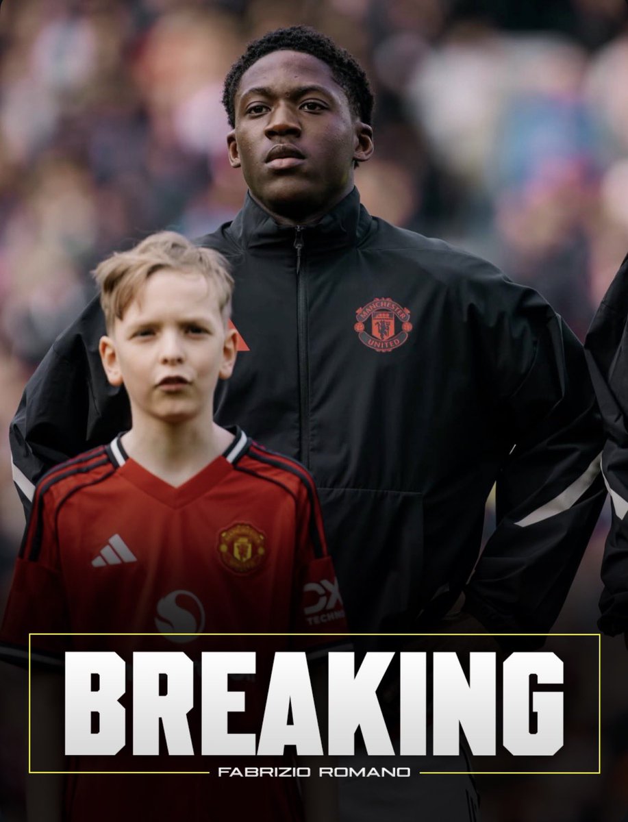 Kobbie Mainoo in action for Manchester United