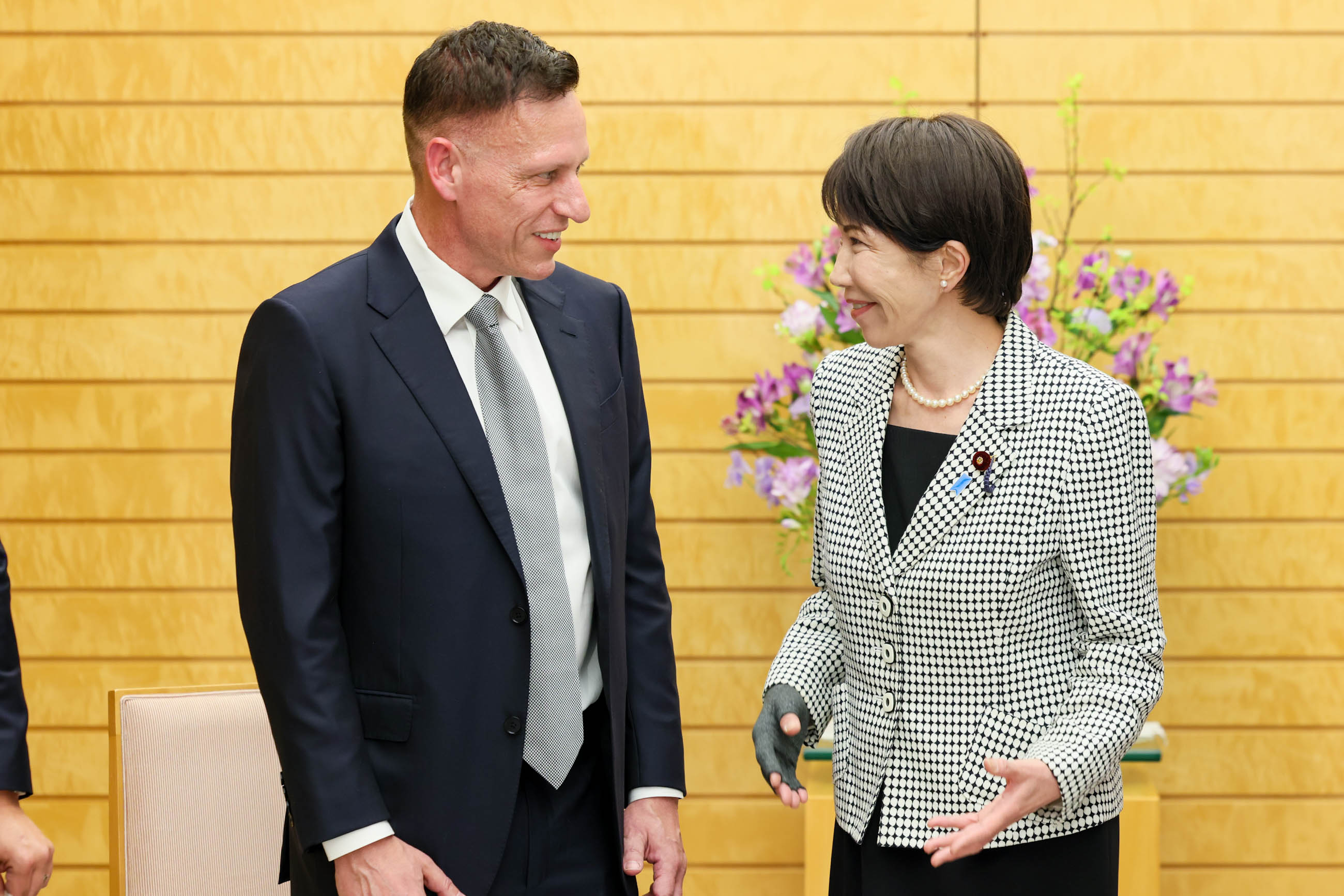 Courtesy call from Mr. Peter Thiel, Co-Founder and Chairman, Palantir  Technologies Inc. (The Prime Minister in Action) | Prime Minister's Office  of Japan