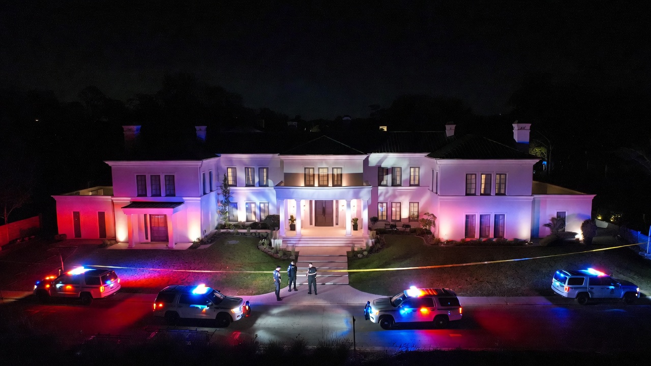 Rihanna家遭枪击嫌疑人落网 Rihanna家遭枪击嫌疑人落网