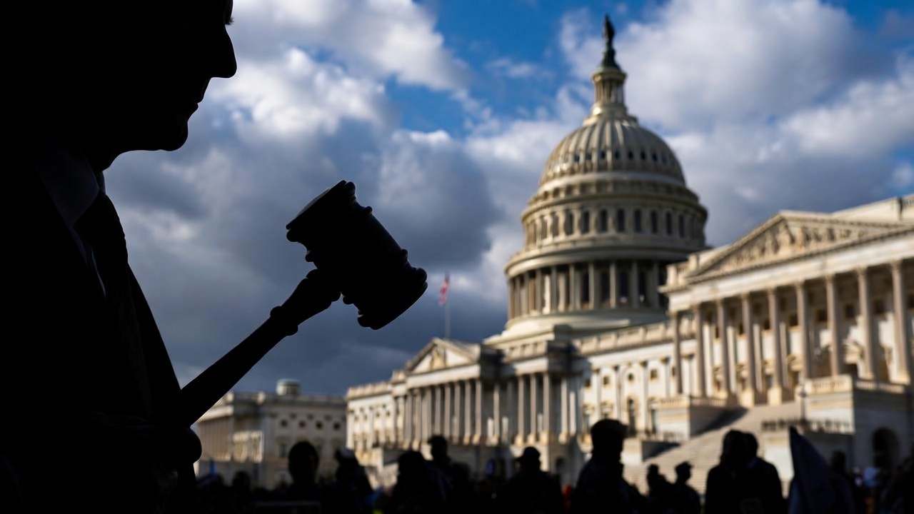 民主党预计掌控美国国会两院