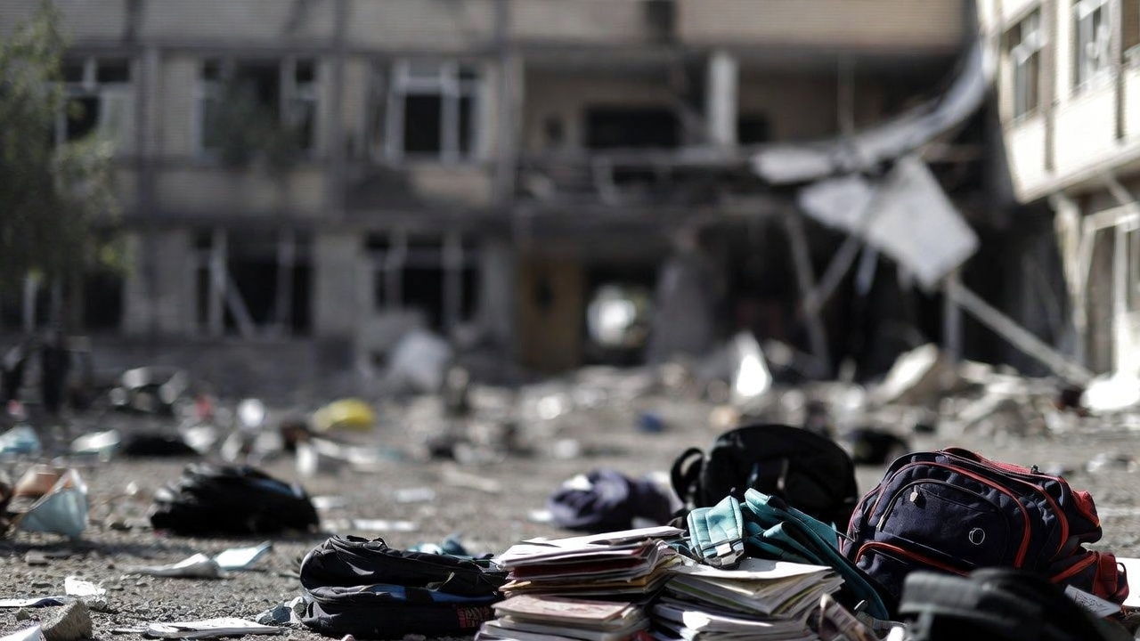 伊朗学校遭袭儿童遇难 CNN指责美军