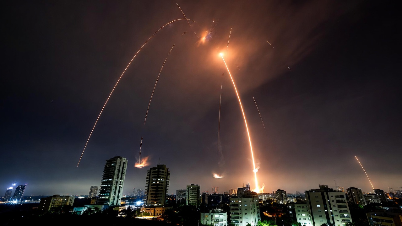 伊朗向特拉维夫发射新一轮导弹